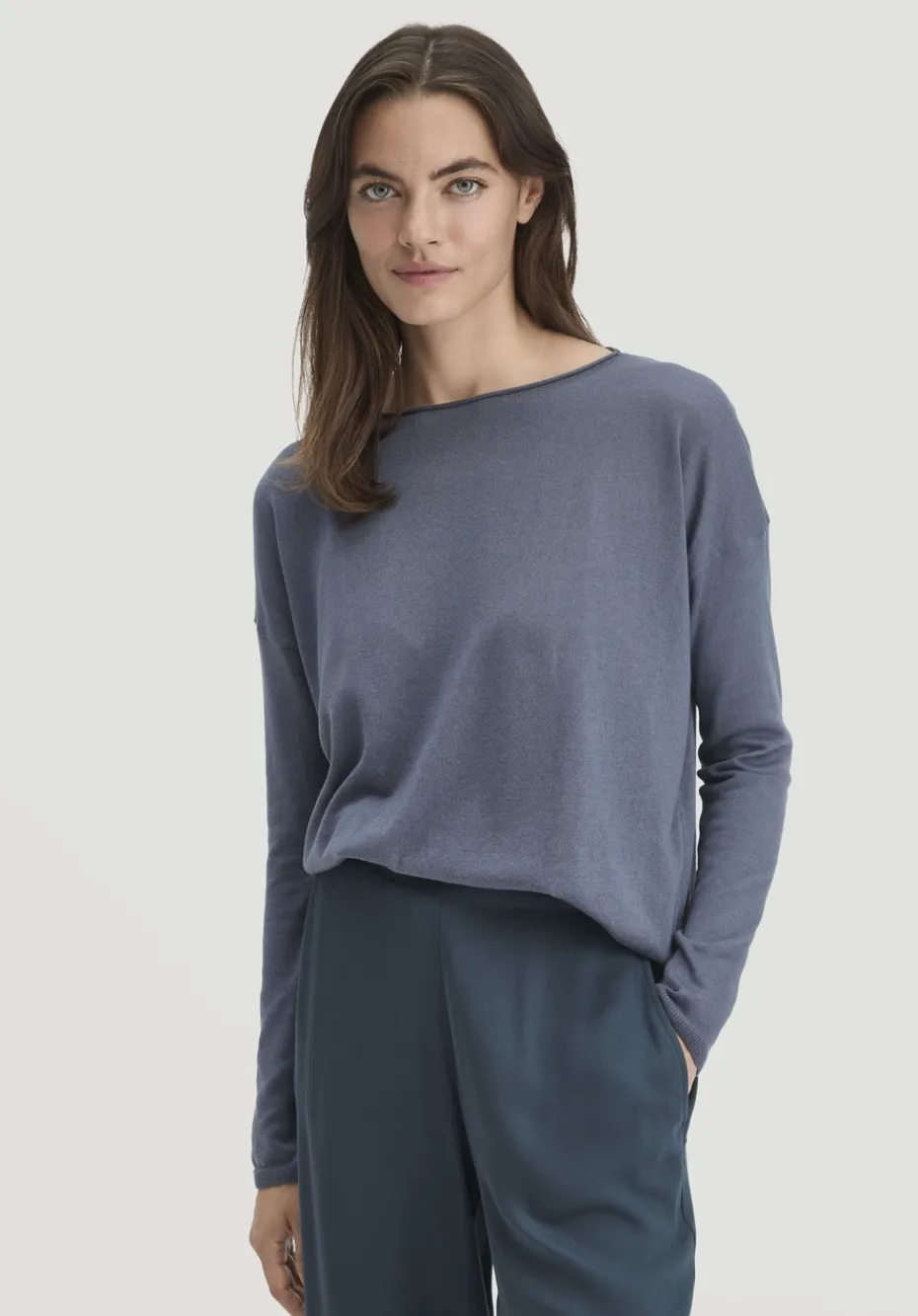 hessnatur Strick Pullover Oversize aus TENCEL™ Lyocell mit Bio-Baumwolle von schieferblau
