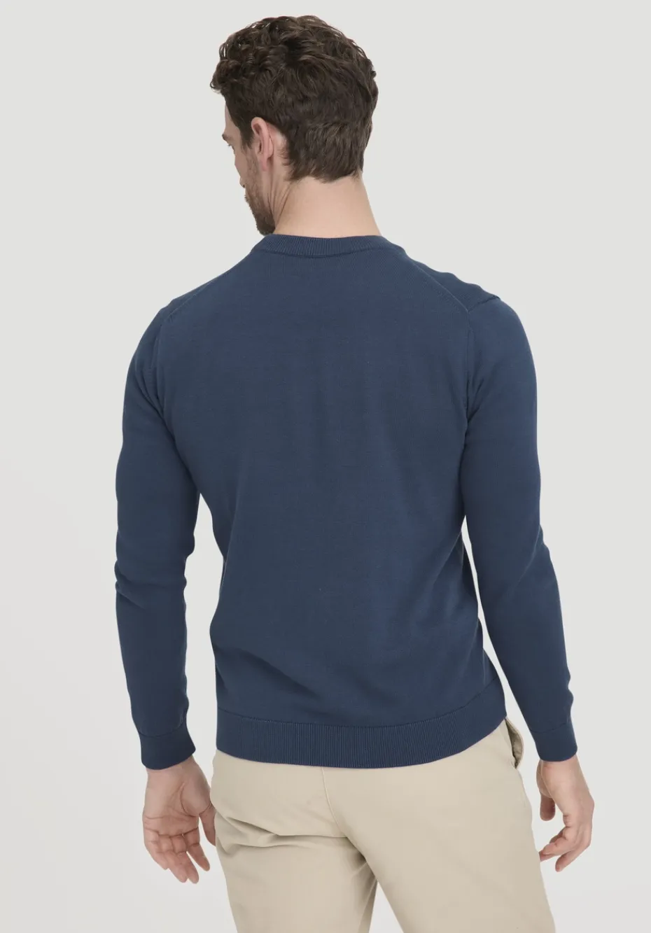 hessnatur Strick Pullover Regular aus reiner Bio-Baumwolle von nachtblau Hot