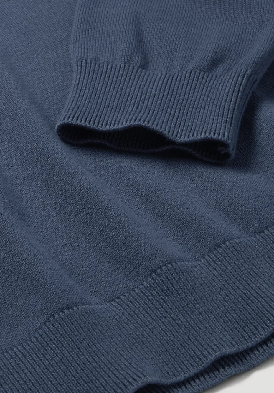 hessnatur Strick Pullover Regular aus reiner Bio-Baumwolle von nachtblau Hot