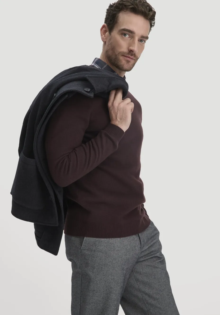 hessnatur Strick Pullover Regular aus Bio-Merinowolle mit Cashmere von schwarzbeere Clearance