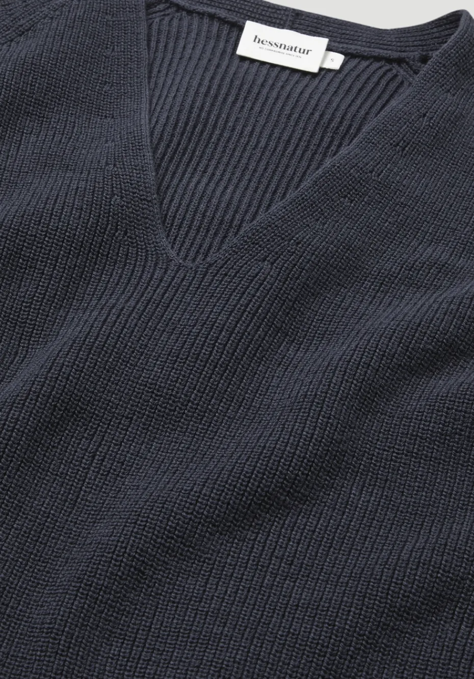 hessnatur Strick Pullover Regular aus reiner Bio-Baumwolle von marine Sale