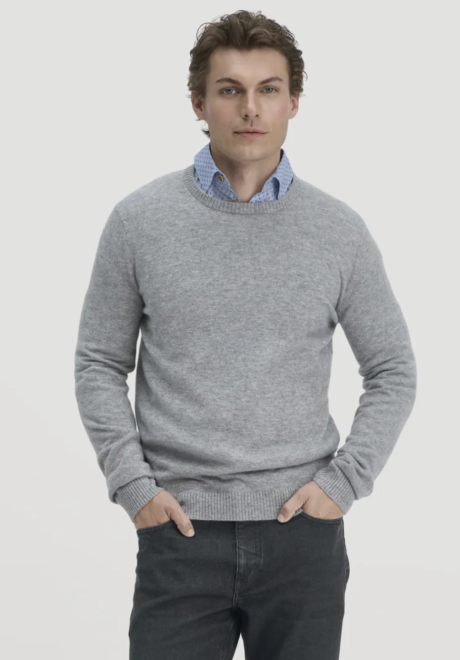hessnatur Strick Pullover Regular BETTER RECYCLING aus reinem Cashmere von hellgrau Hot
