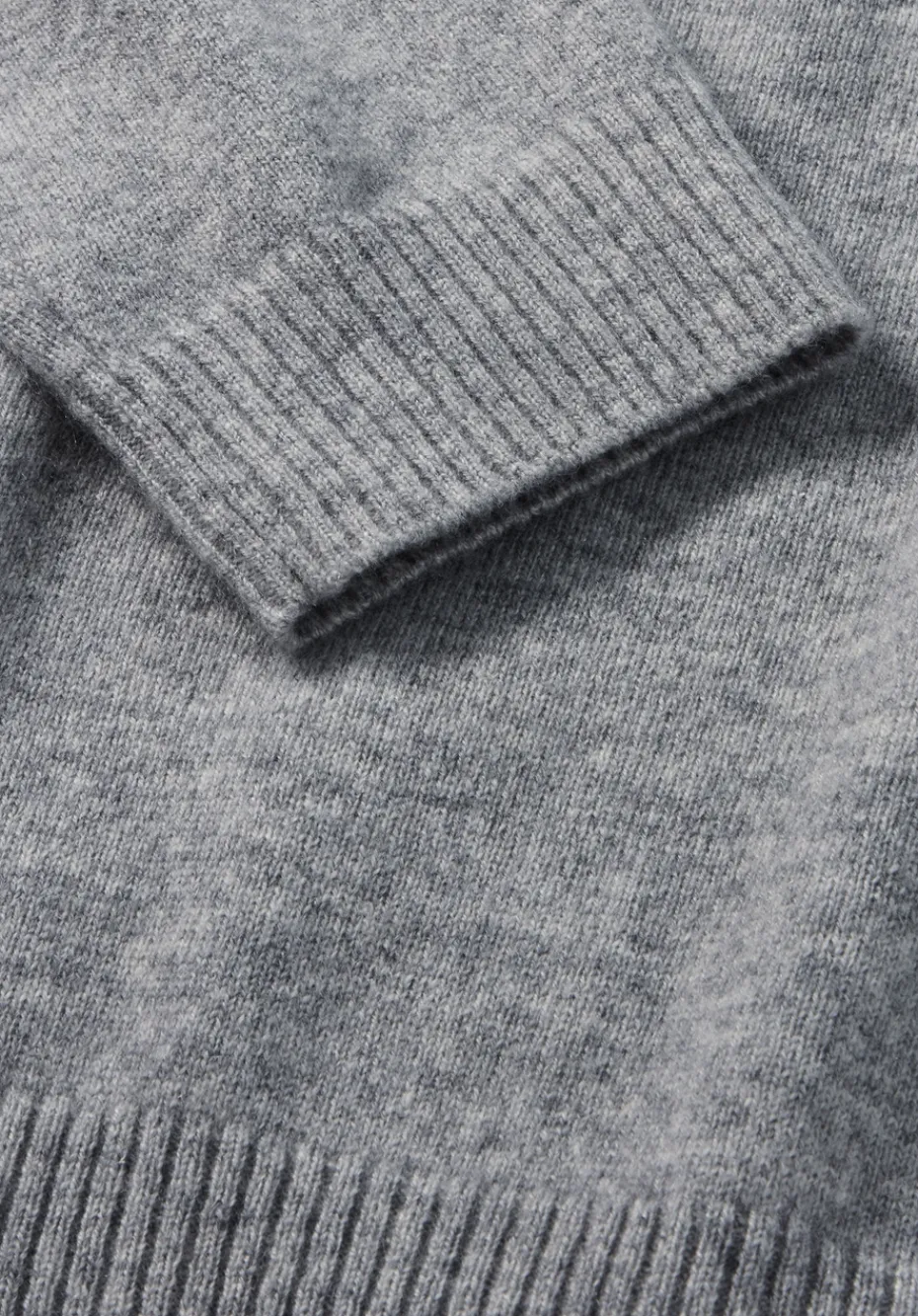 hessnatur Strick Pullover Regular BETTER RECYCLING aus reinem Cashmere von hellgrau Hot