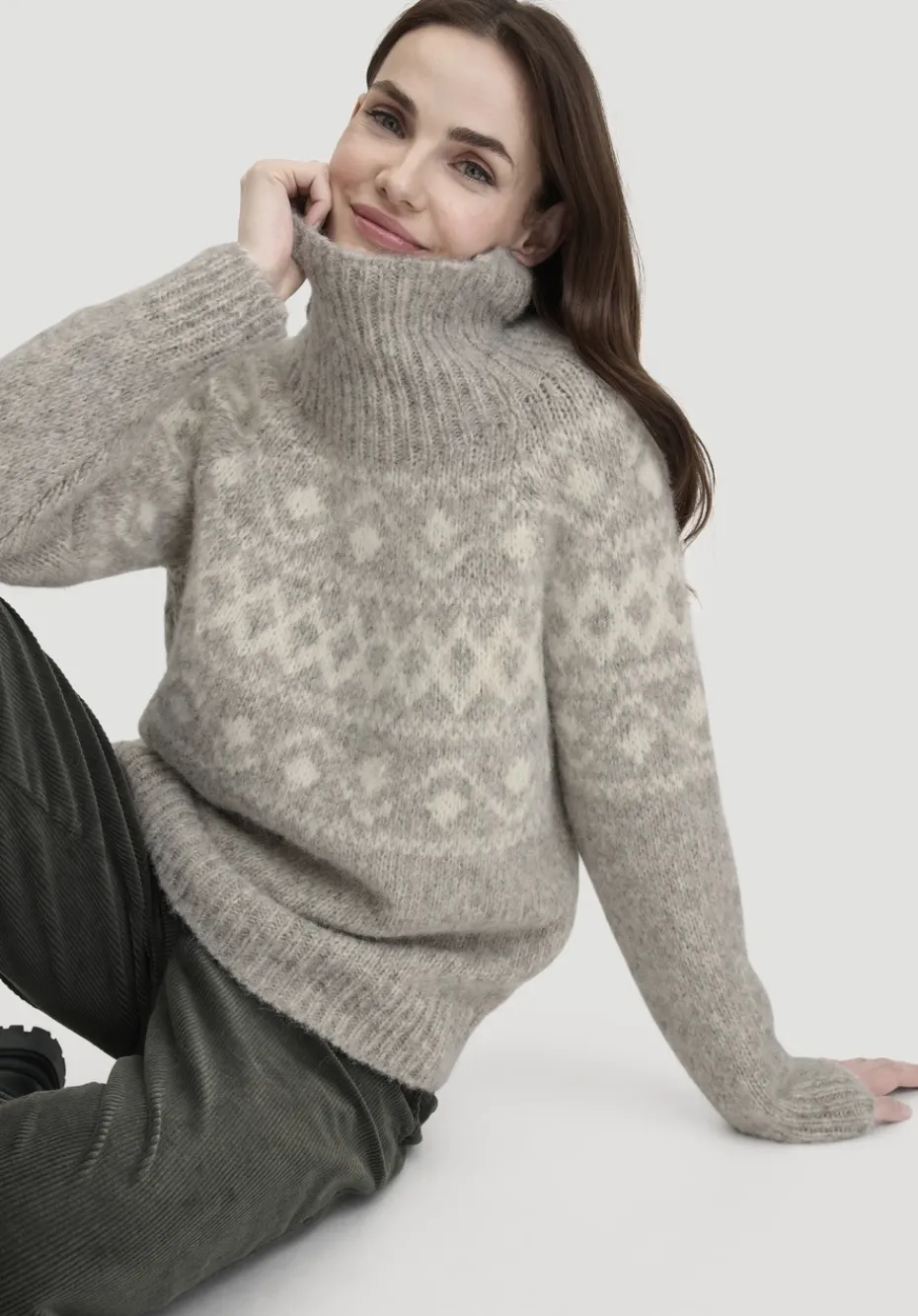 hessnatur Strick Pullover Relaxed aus Alpaka mit Bio-Baumwolle von naturgrau New