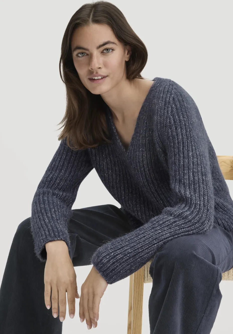 hessnatur Strick Pullover Relaxed aus Alpaka mit Bio-Baumwolle von pflaume New