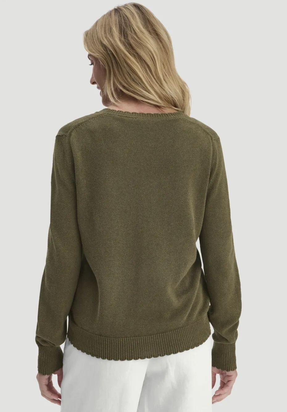 hessnatur Strick Pullover Relaxed aus Leinen mit Bio-Baumwolle und LENZING™ ECOVERO von goldoliv