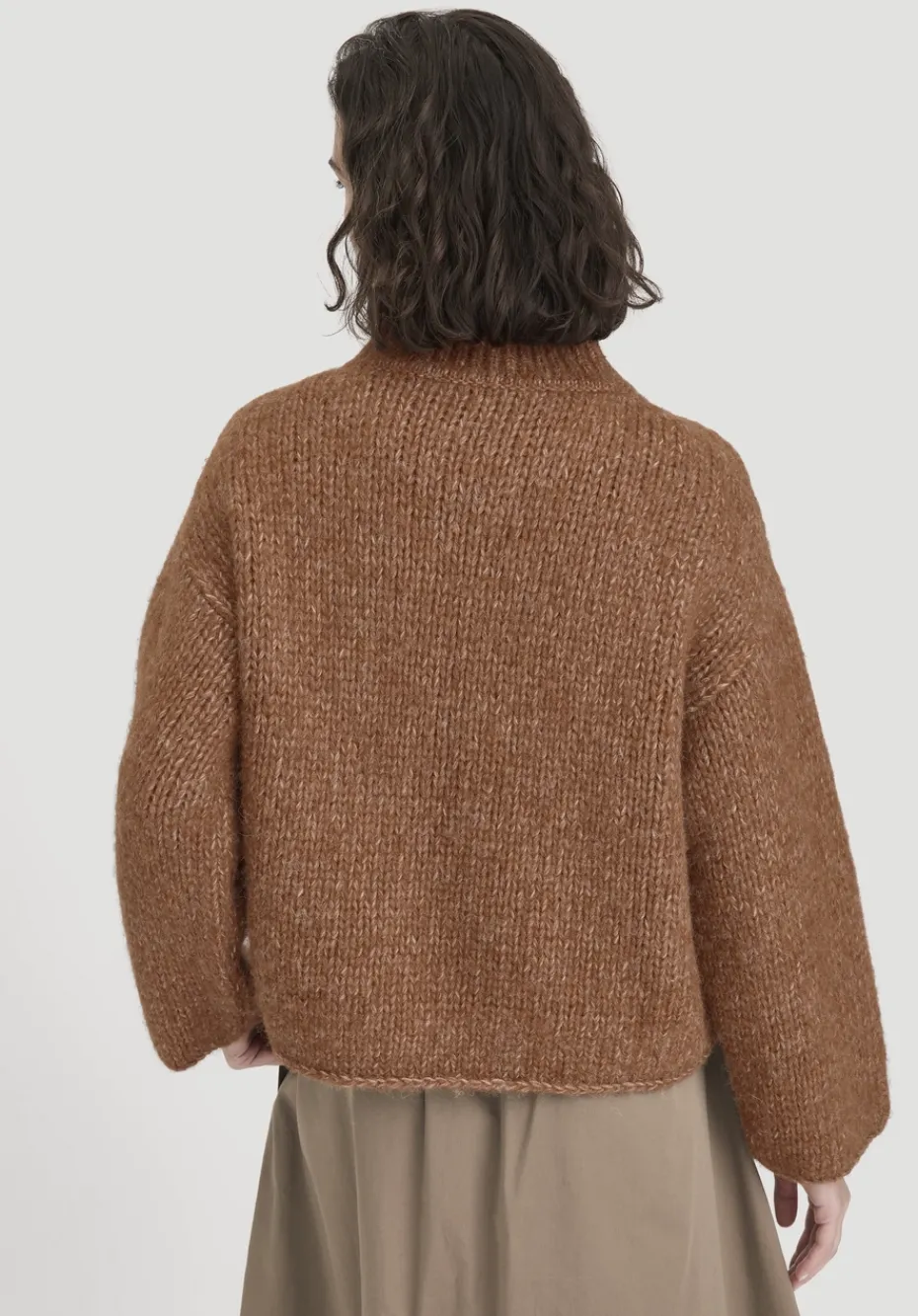 hessnatur Strick Pullover Relaxed aus Alpaka mit Bio-Baumwolle von cognac