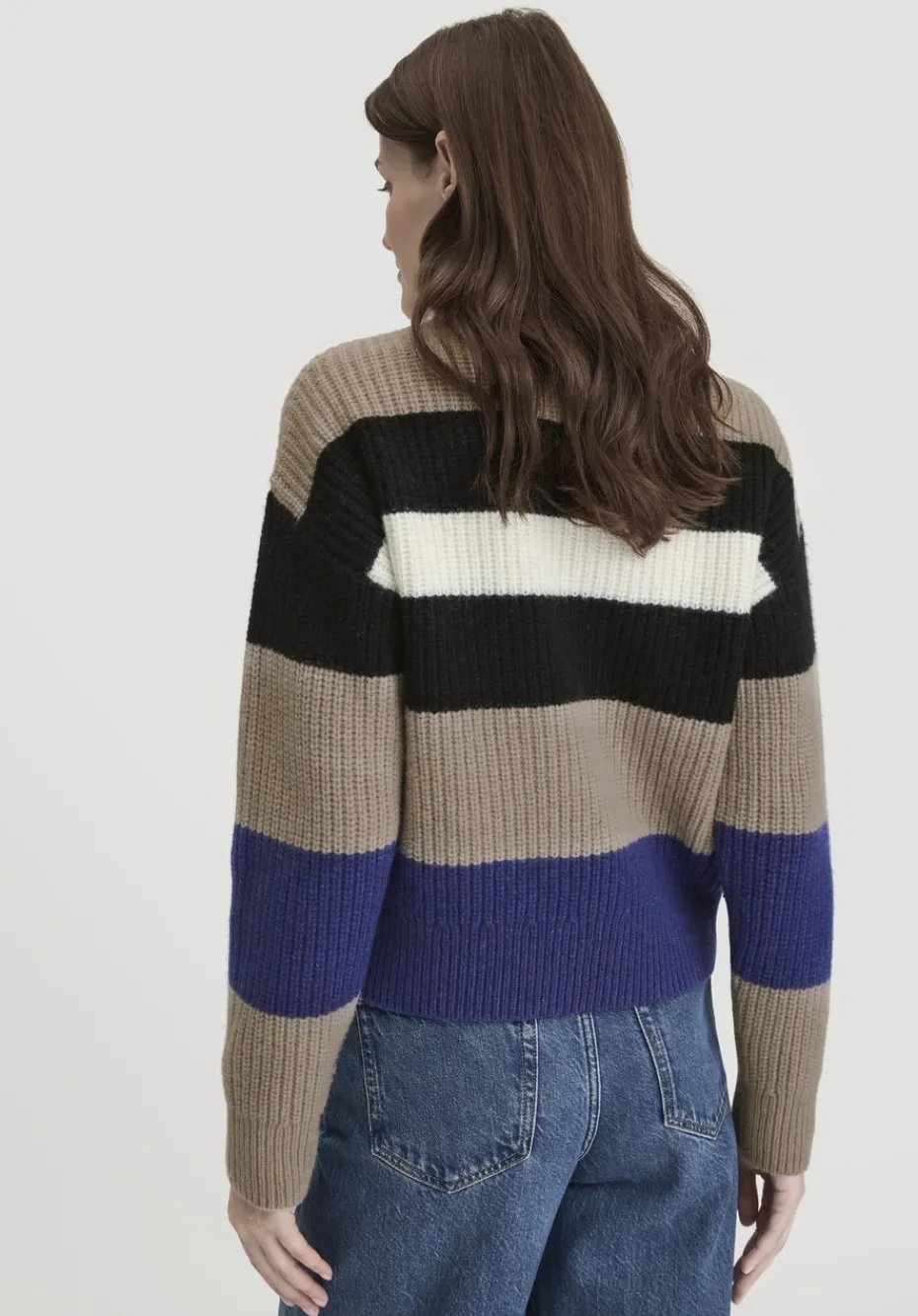 hessnatur Strick Pullover Relaxed BETTER RECYCLING aus reiner Bio-Merinowolle von irisblau