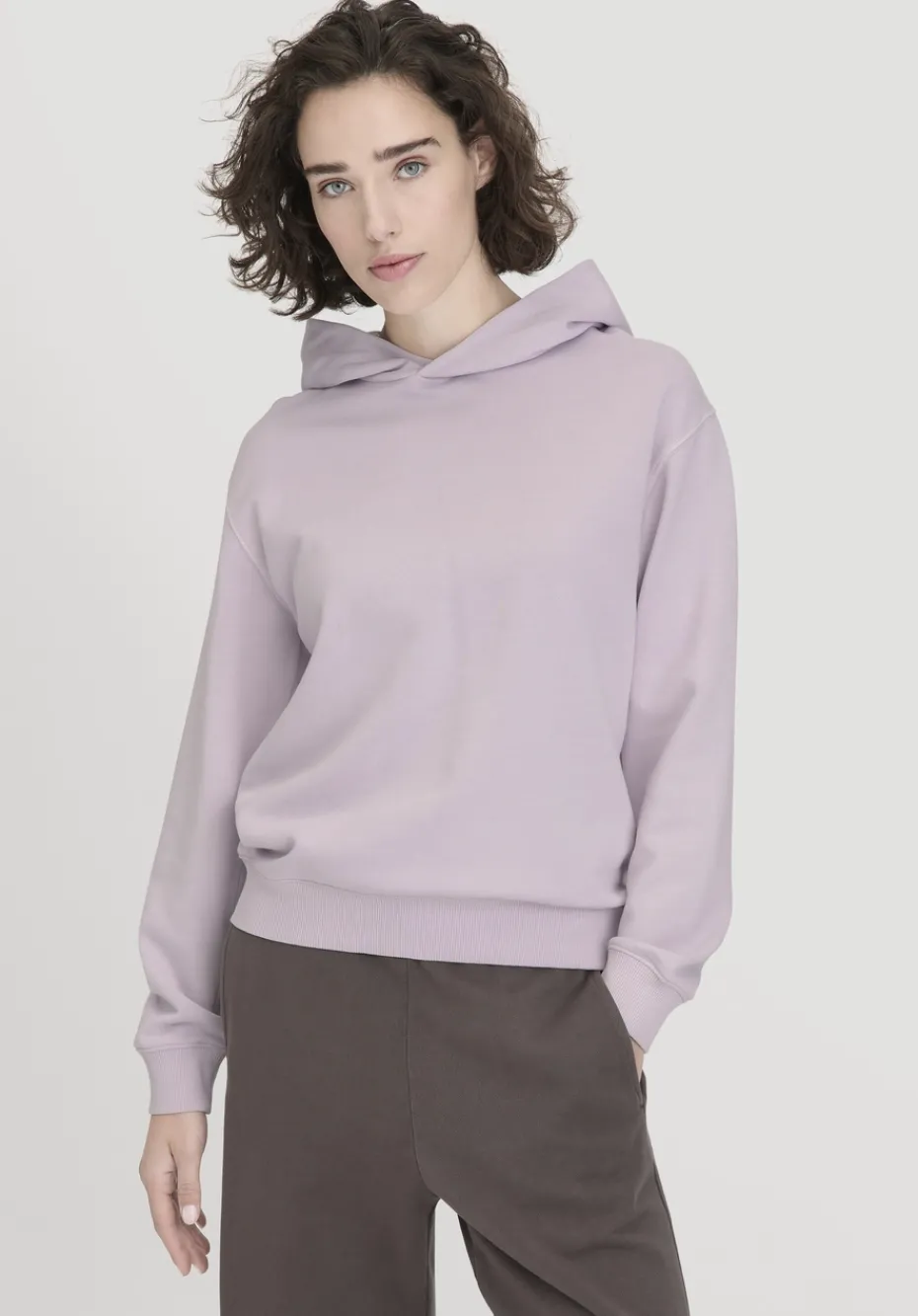 hessnatur Sweathoodie Relaxed aus reiner Bio-Baumwolle von pastell lavendel Clearance