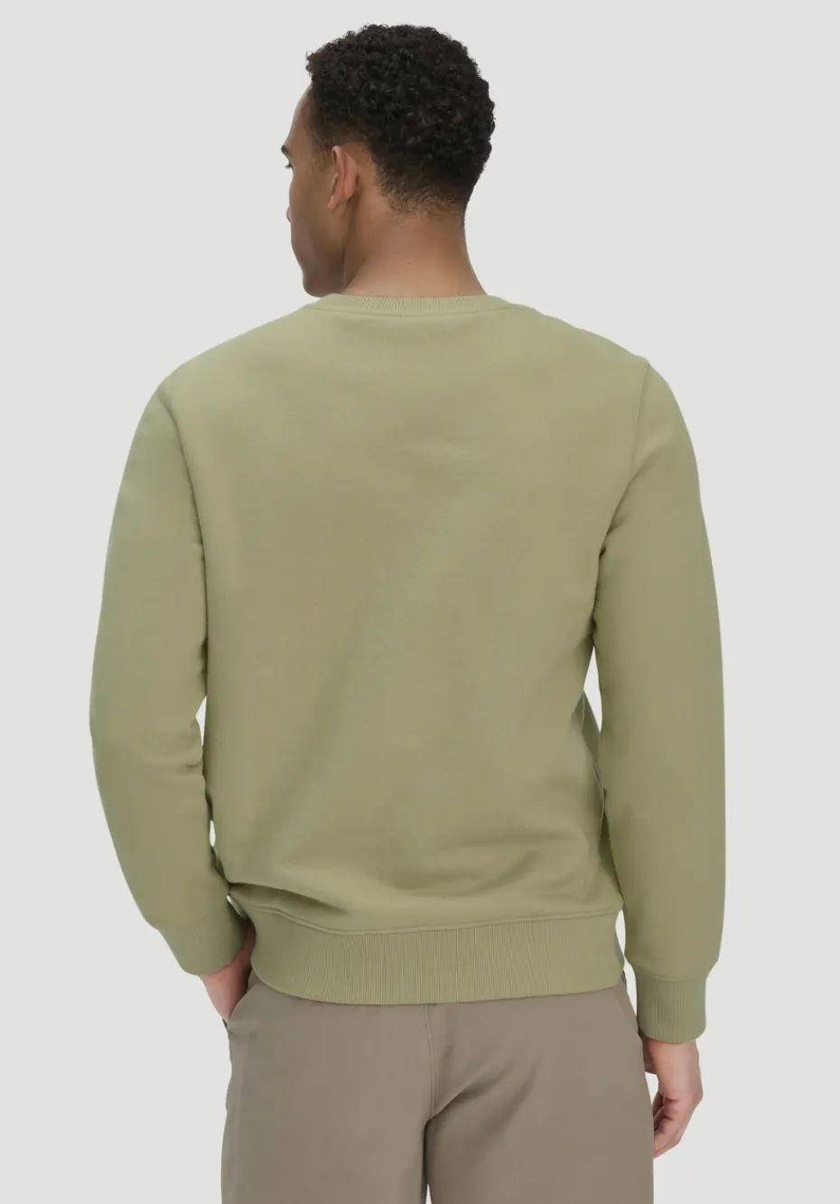 hessnatur Sweatshirt Regular BETTERRECYCLING aus reiner Bio-Baumwolle von pastellmoos Discount