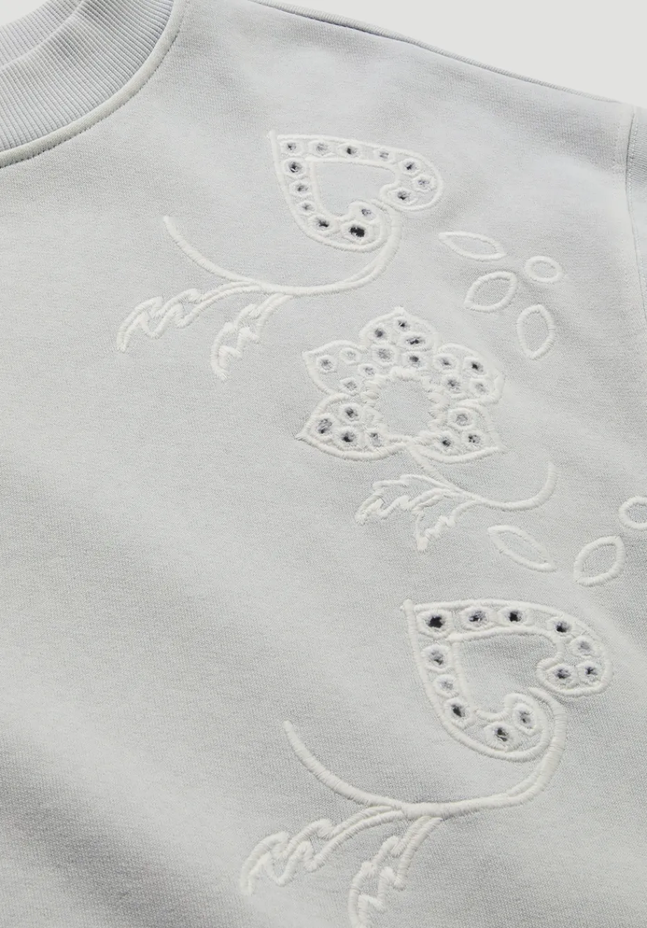 hessnatur Sweatshirt Relaxed BETTER RECYCLING aus reiner Bio-Baumwolle von perlblau Sale