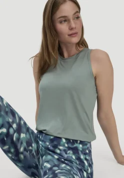 hessnatur Top Regular ACTIVE COMFORT aus TENCEL™ Lyocell von mattgrün Best