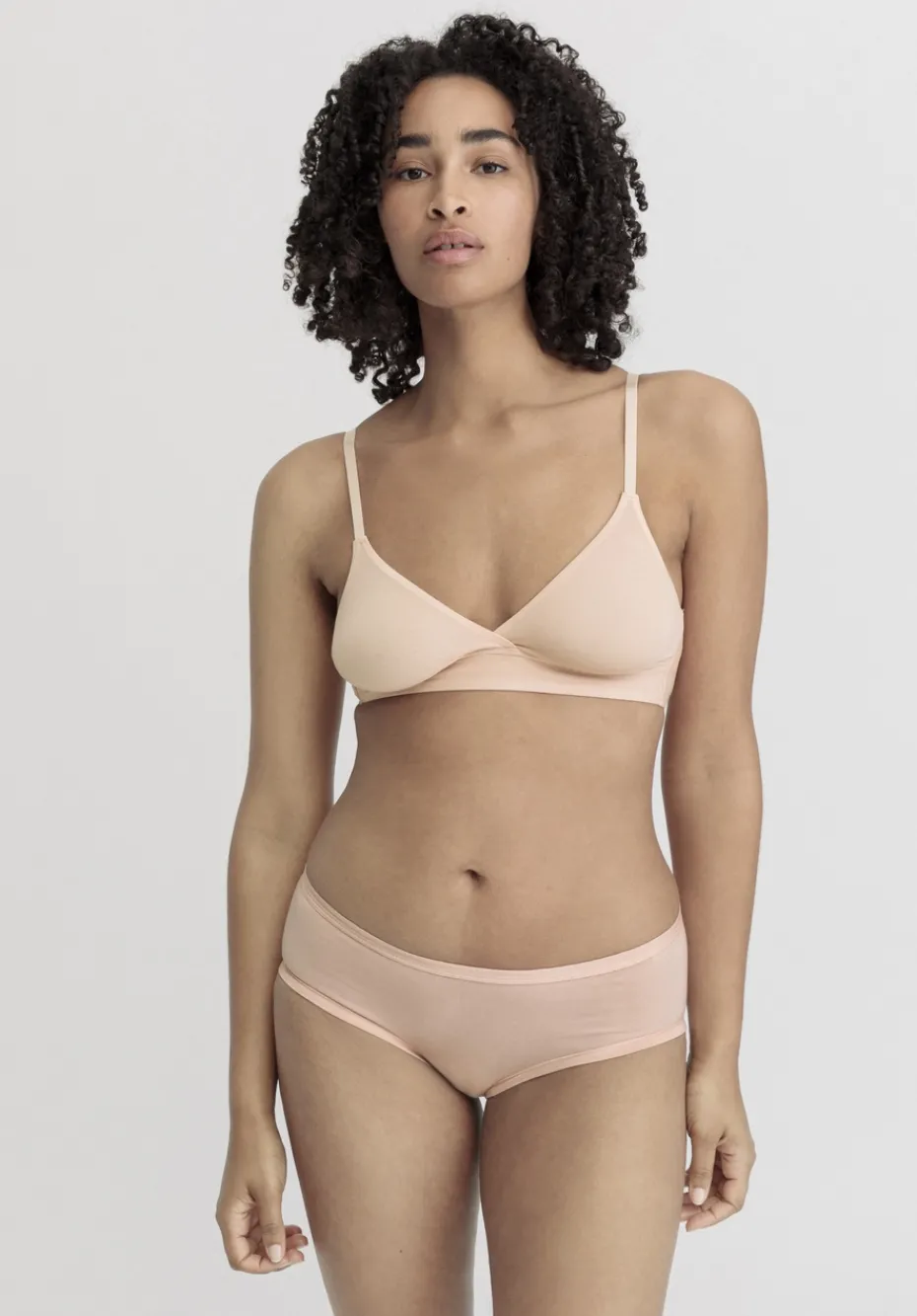 hessnatur Triangel BH bügellos PURE SENSE aus TENCEL™ Modal von puder Hot