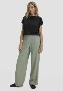 hessnatur T-Shirt Oversize aus TENCEL™ Lyocell mit Bio-Baumwolle von schwarz Sale