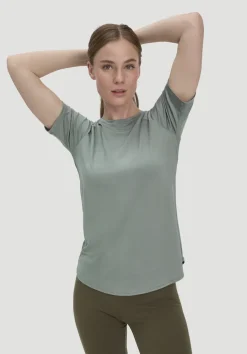 hessnatur T-Shirt Regular ACTIVE COMFORT aus TENCEL™ Lyocell von mattgrün New