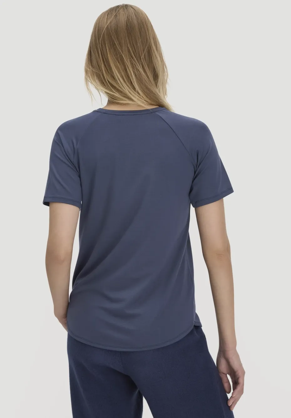 hessnatur T-Shirt Regular ACTIVE COMFORT aus TENCEL™ Lyocell von mitternachtsblau