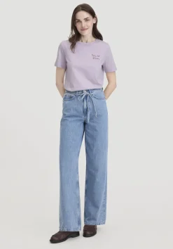 hessnatur T-Shirt Relaxed aus einer Bio-Baumwolle von pastell lavendel Online