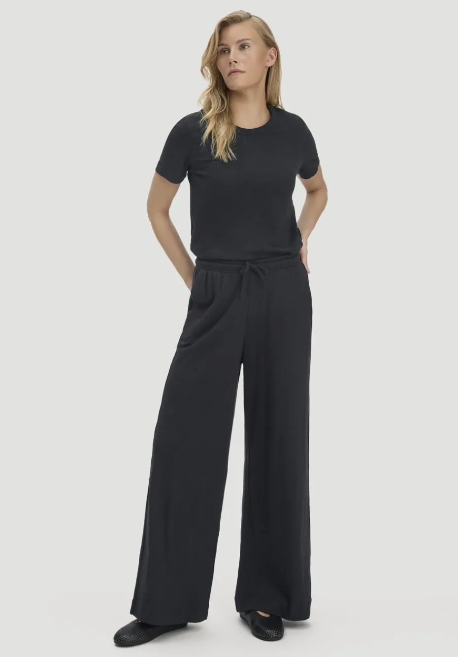 hessnatur T-Shirt Relaxed aus Leinen und Bio-Baumwolle von schwarz Discount
