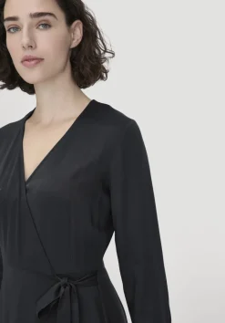 hessnatur Wickelkleid Knöchellang Regular aus reiner LENZING™ ECOVERO™ Viskose von black Outlet
