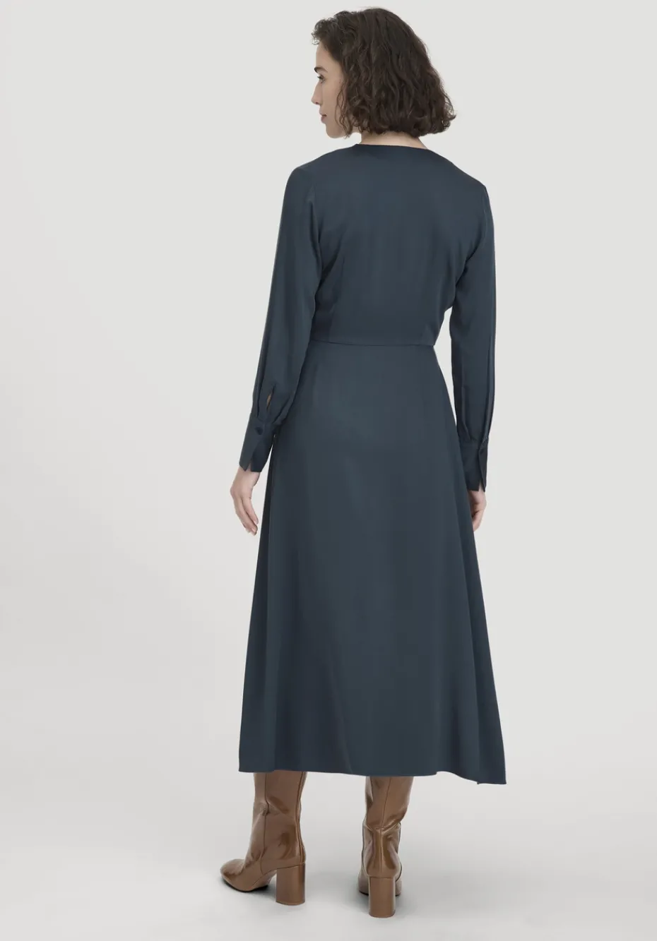hessnatur Wickelkleid Knöchellang Regular aus reiner LENZING™ ECOVERO™ Viskose von dunkles petrol Hot