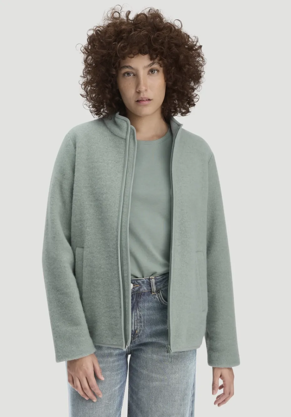 hessnatur Wollfleece Jacke Regular aus reiner Bio-Merinowolle von mattgrün New