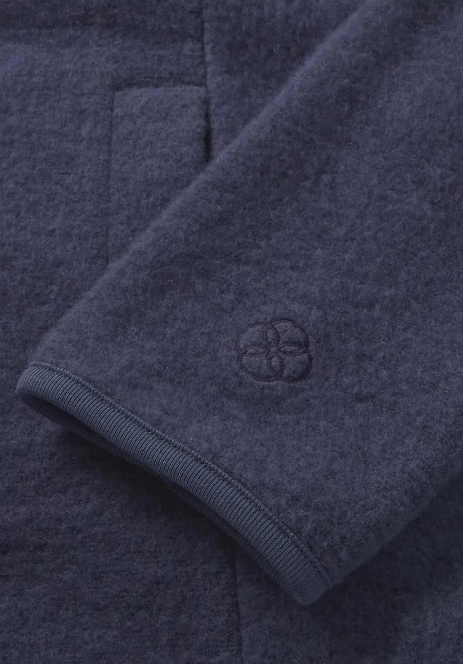 hessnatur Wollfleece Kapuzen-Jacke Regular aus Bio-Merinowolle und Bio-Baumwolle von pastell iris Best