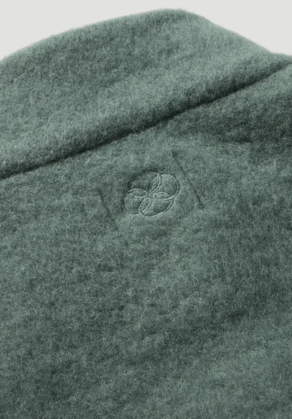 hessnatur Wollfleece Mantel Regular aus reiner Bio-Merinowolle von fichtengrün Sale